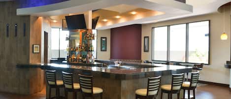 Bar (trong khuôn viên)