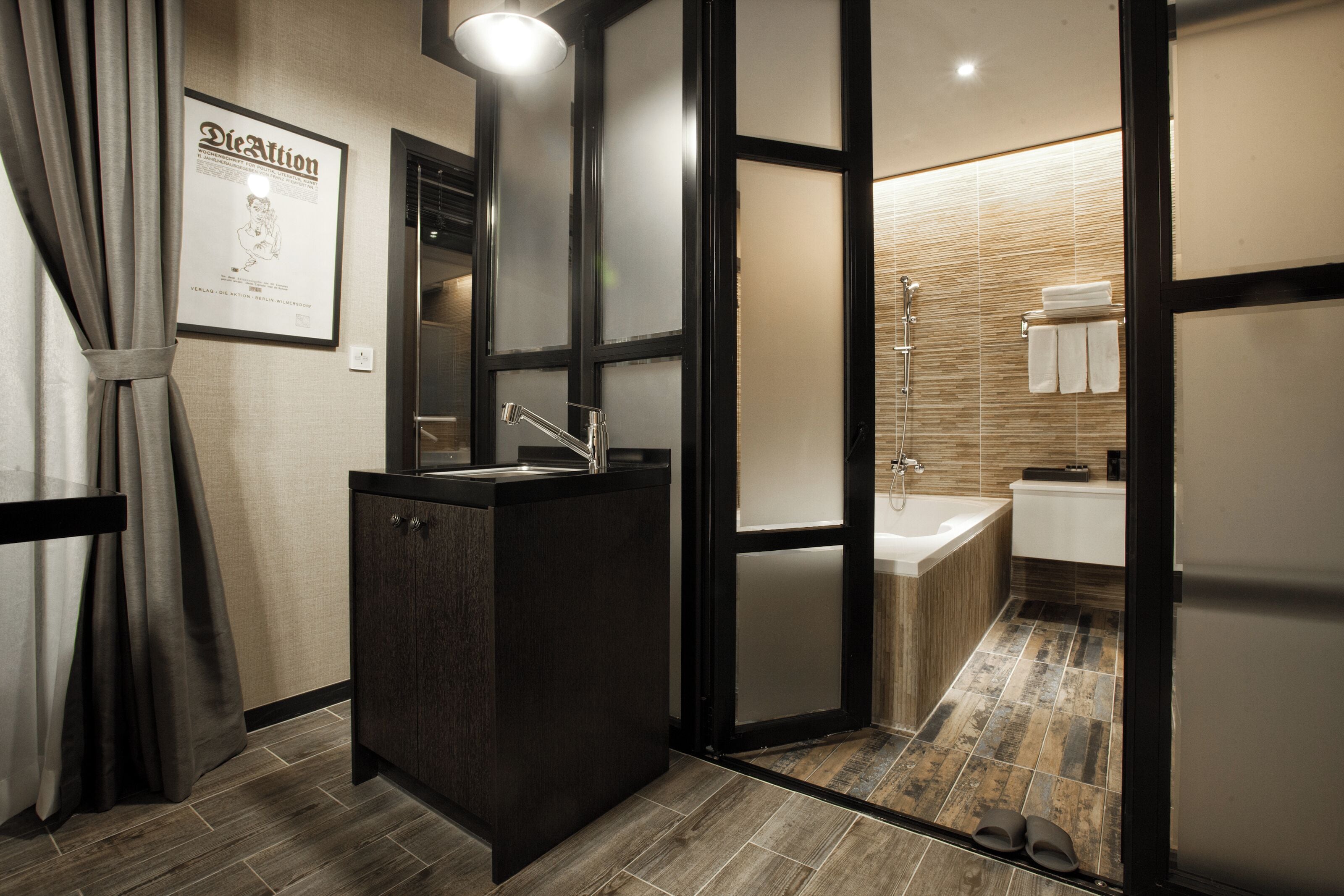 Photo - CS Premier Hotel