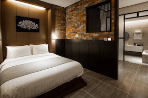 Caja de seguridad en la habitación, insonorización y wifi gratis 