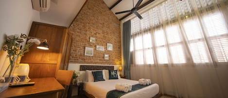 Family Loft | Premium bedding, in-room safe, rollaway beds, free WiFi
