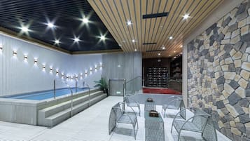 Sauna, hot tub, steam room, body treatments, hydrotherapy, aromatherapy