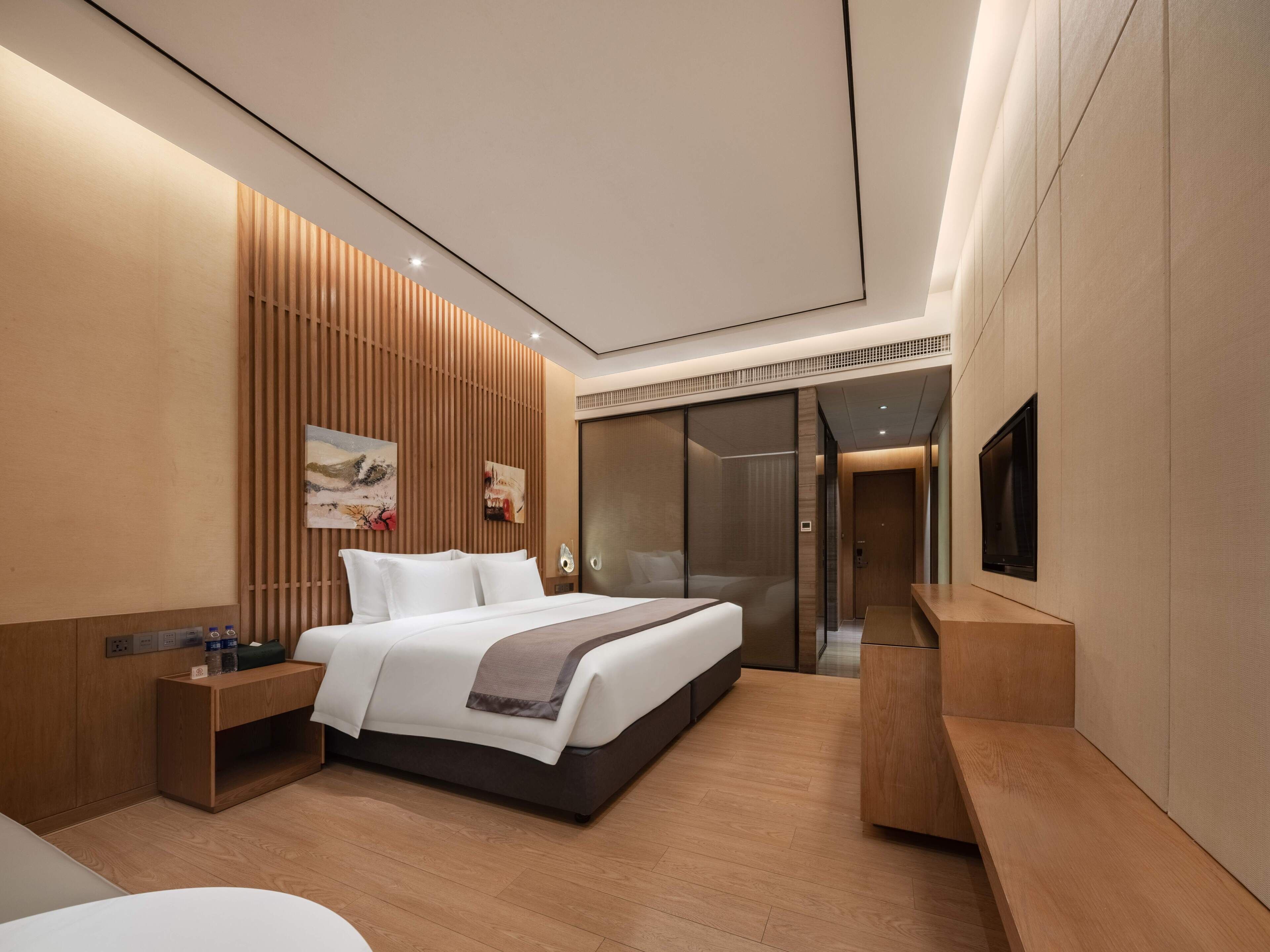 Down comforters, in-room safe, blackout drapes, iron/ironing board