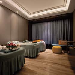Sauna, hot tub, steam room, body treatments, hydrotherapy, aromatherapy