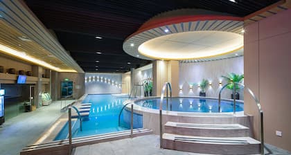 Palm Spring Hotel