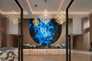 Sauna, hot tub, steam room, body treatments, hydrotherapy, aromatherapy