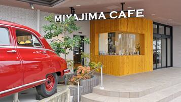 2 restaurants, Japanese cuisine