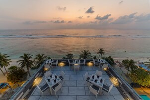 2 restaurants, lunch, dinner, brunch served; Asian cuisine