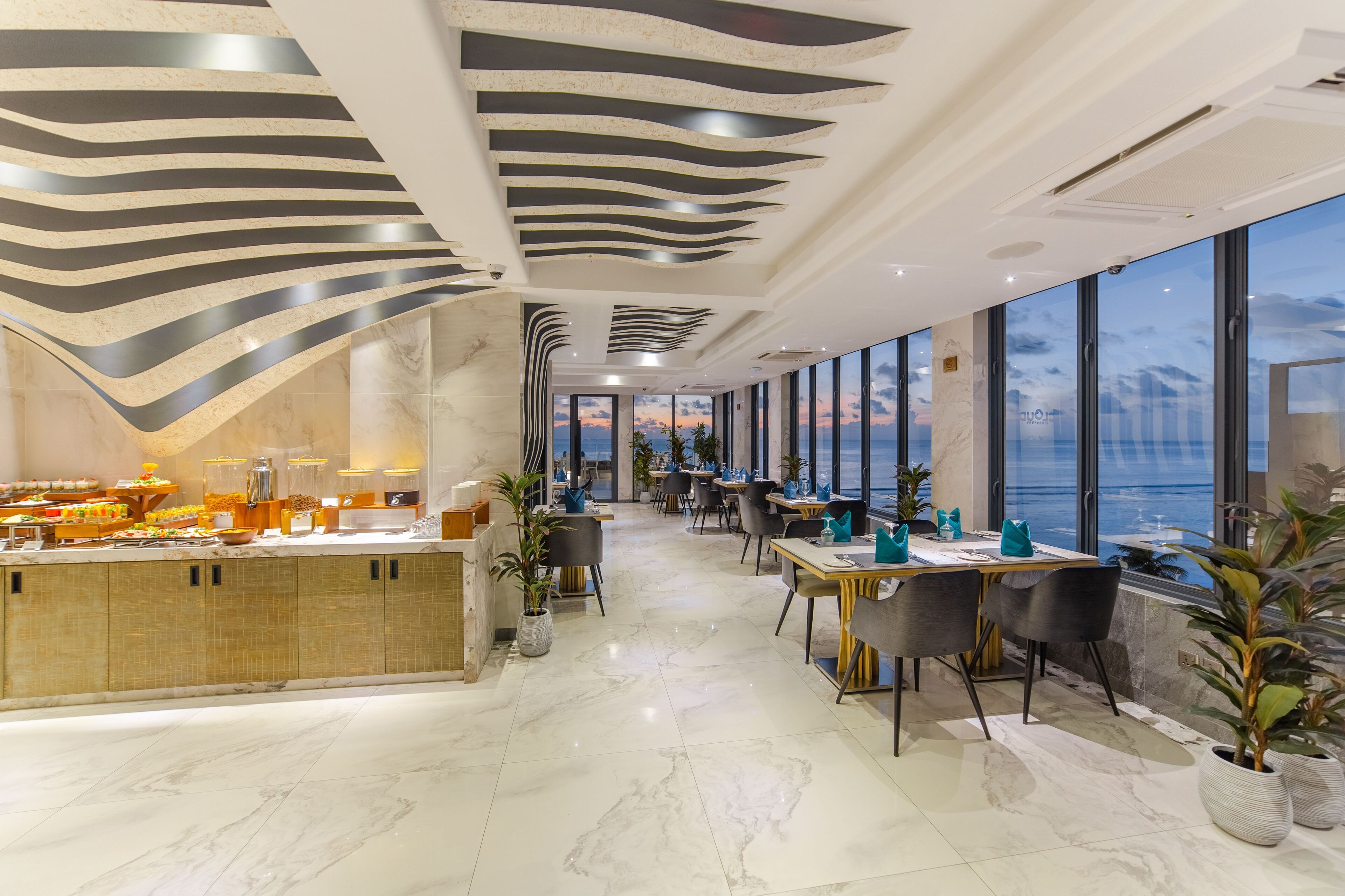 2 restaurants, lunch, dinner, brunch served; asian cuisine