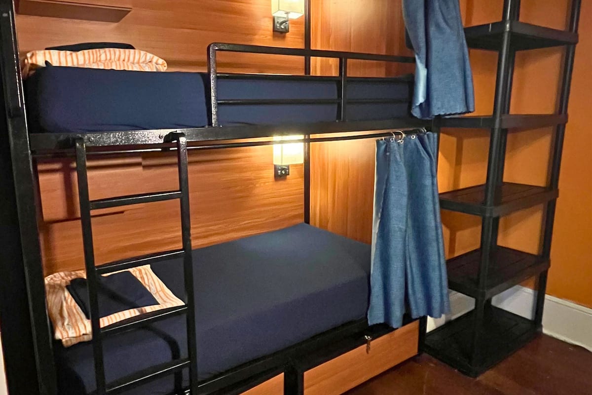 Luxe beddengoed, een kluis op de kamer, individueel gedecoreerd