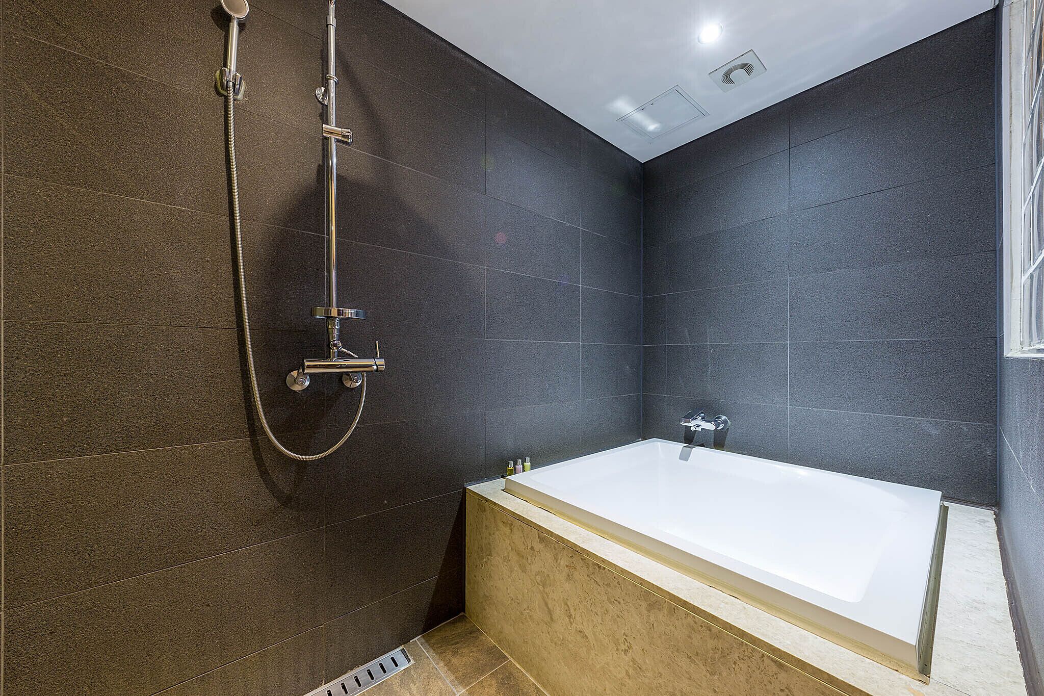 boutique deluxe room | desk, blackout curtains, free wifi