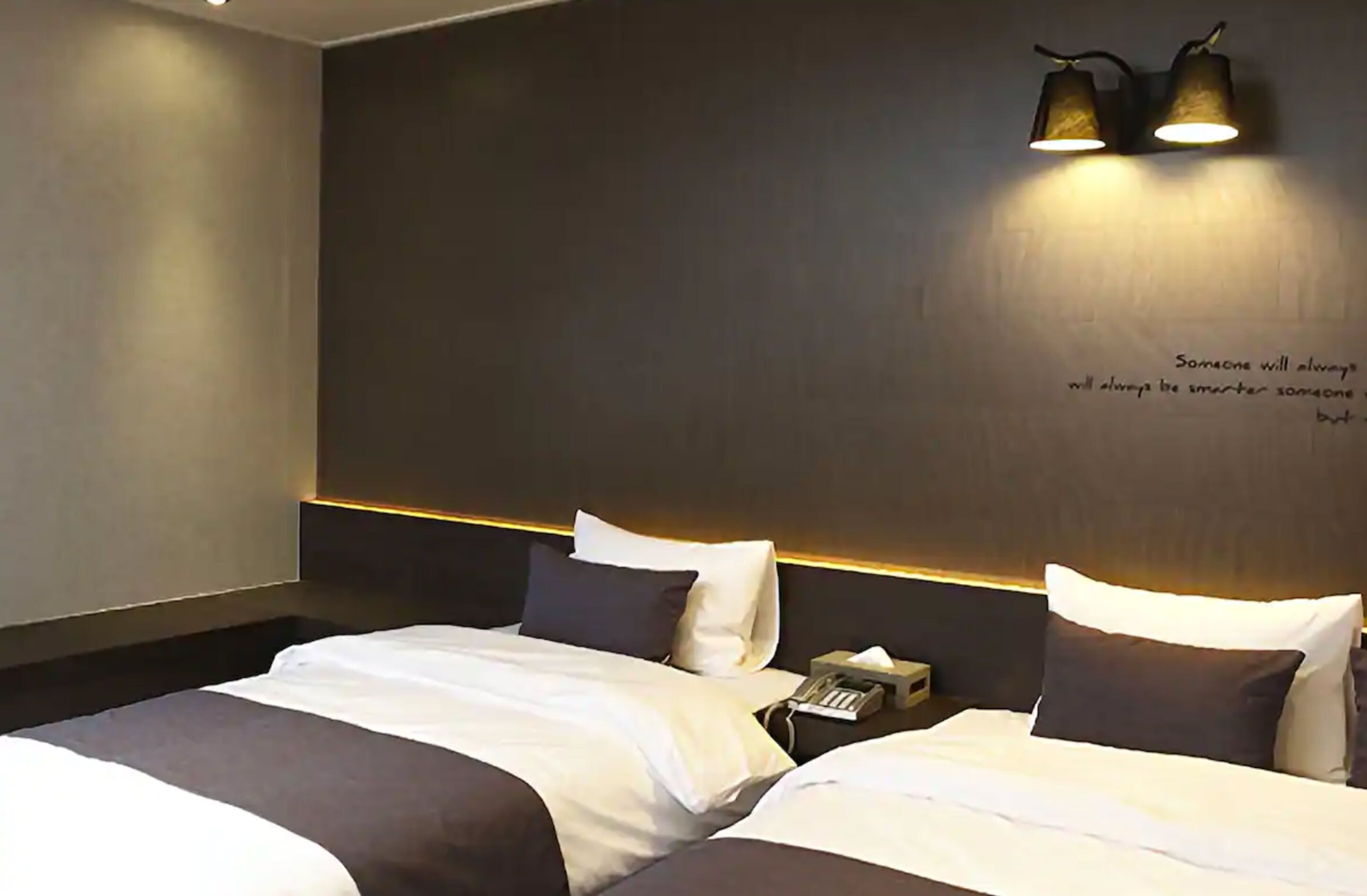 business royal  | desk, blackout curtains, free wifi