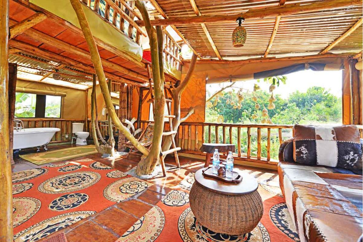 Comfort Tree House, 1 Bedroom | Bathroom | Free toiletries, hair dryer, slippers, towels