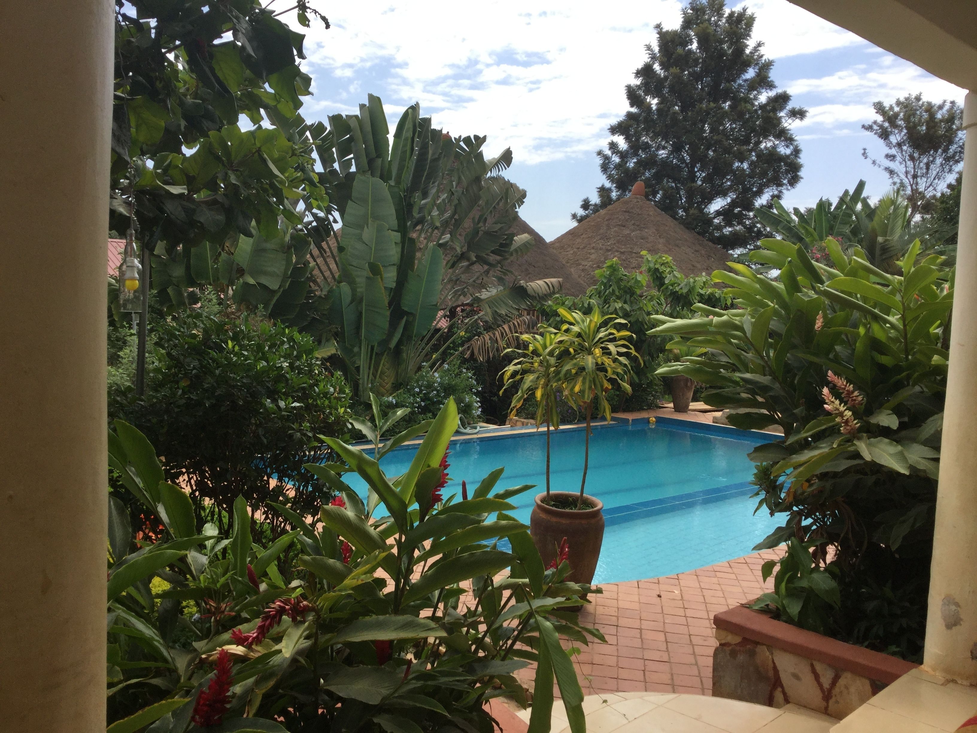 Kolam renang outdoor