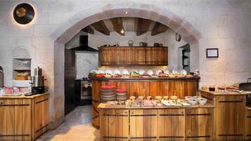 Tägliches inbegriffenes großes Frühstück