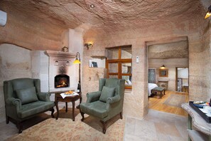Superior Cave Suite