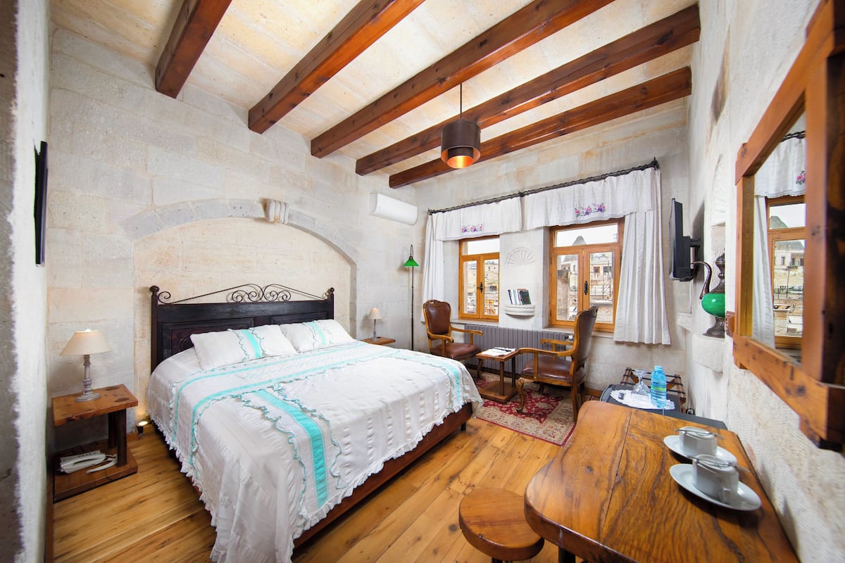  Double Stone Room | Rúmföt af bestu gerð, dúnsængur, öryggishólf í herbergi