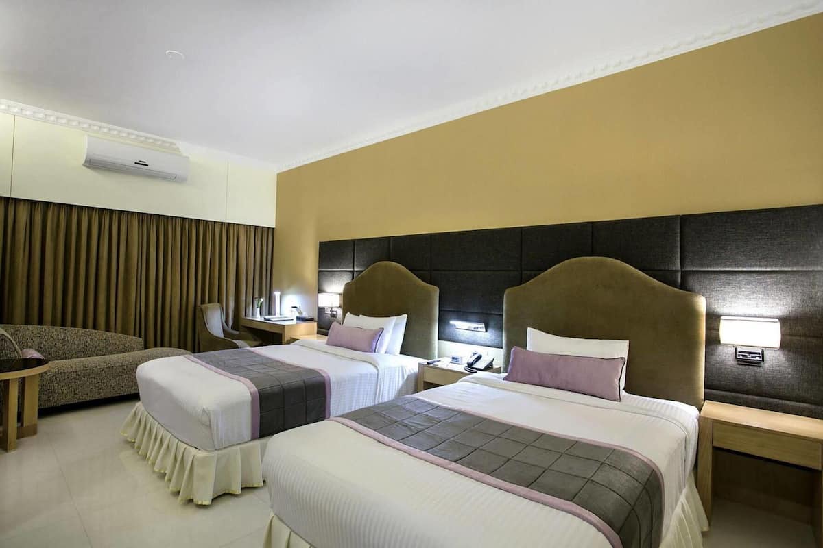 Premium bedding, minibar, in-room safe, desk