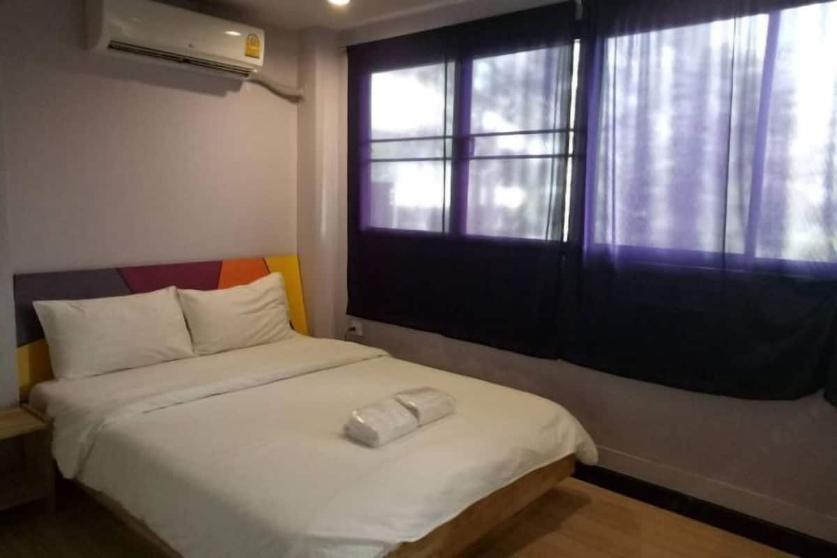 1 bedroom, desk, free WiFi, bed sheets