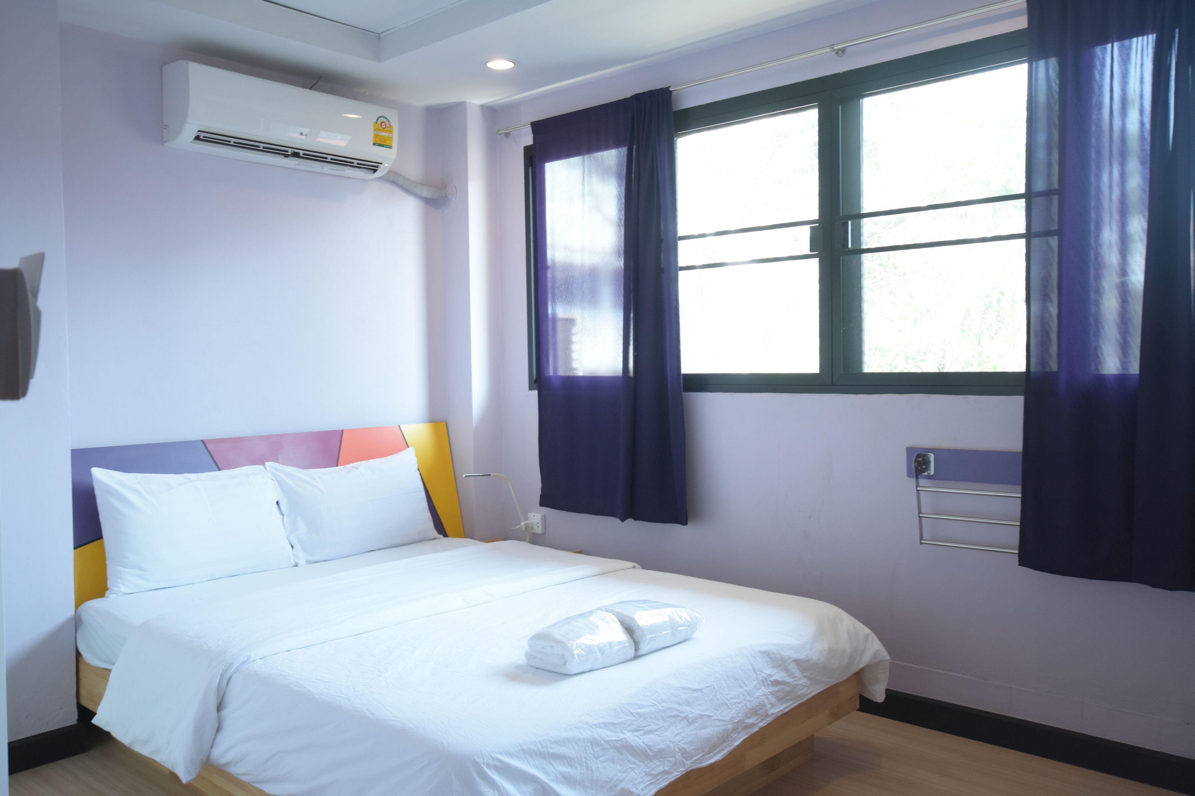 double room, 1 double bed (with shared bathroom) | 1 bedroom, desk, free wifi, bed sheets