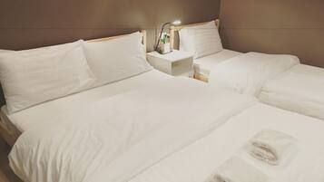 Standard Triple | 1 bilik tidur, meja, Wi-fi percuma