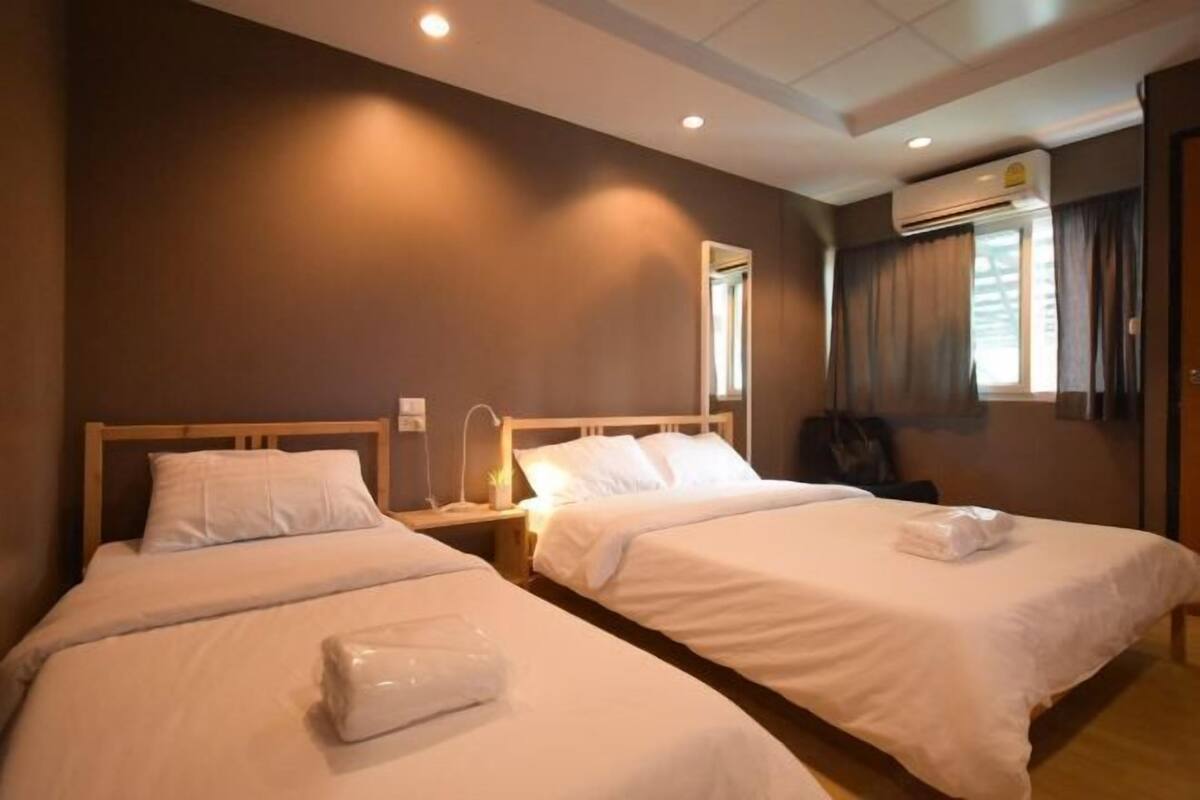 1 bedroom, desk, free WiFi