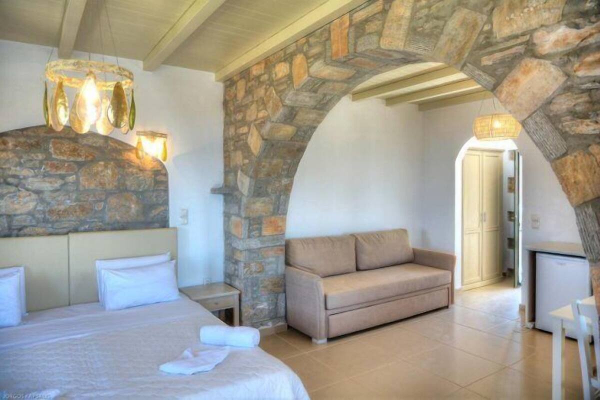 Quarto standard, no piso térreo | Cofres nos quartos, ferros/tábuas de passar roupa, berços grátis