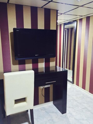 Tremannsrom | Sengetøy av topp kvalitet, skrivebord, lydisolert og wi-fi (inkludert)