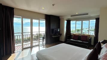 Heritage Front Beach Suite