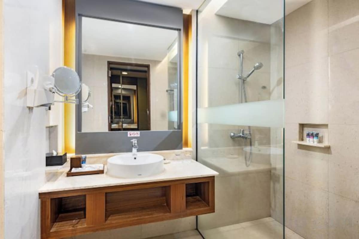Shower, free toiletries, hair dryer (on request), slippers