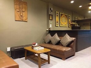 Coin salon dans le hall