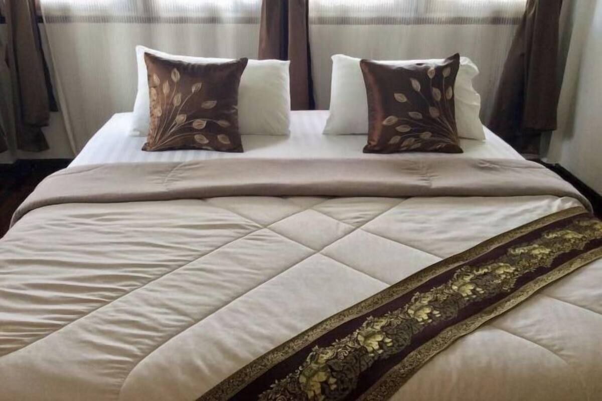 1 bedroom, in-room safe, blackout curtains, free WiFi