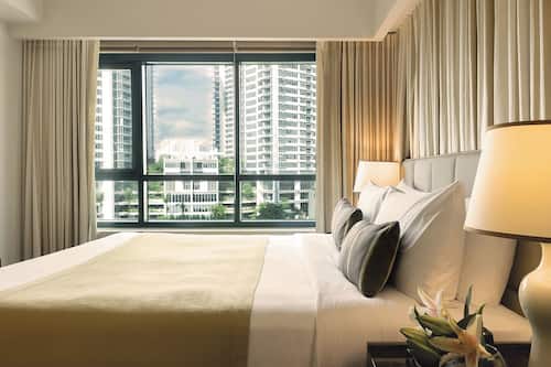 2 Bedroom Suite | Premium bedding, in-room safe, desk, blackout drapes