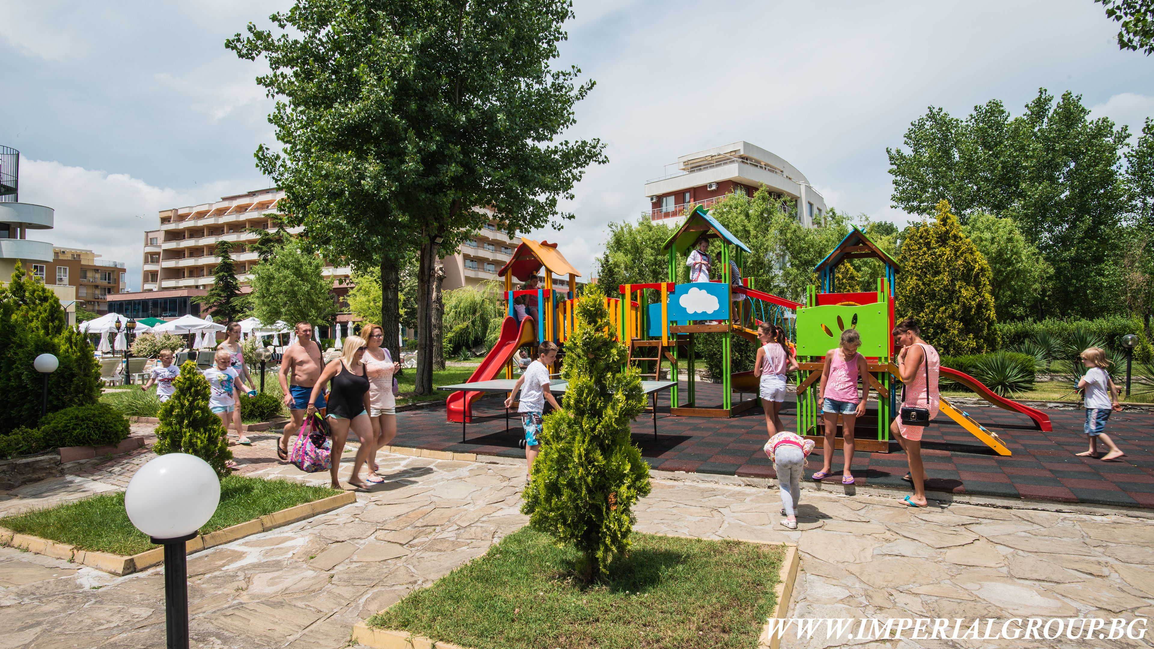 children’s play area – outdoor