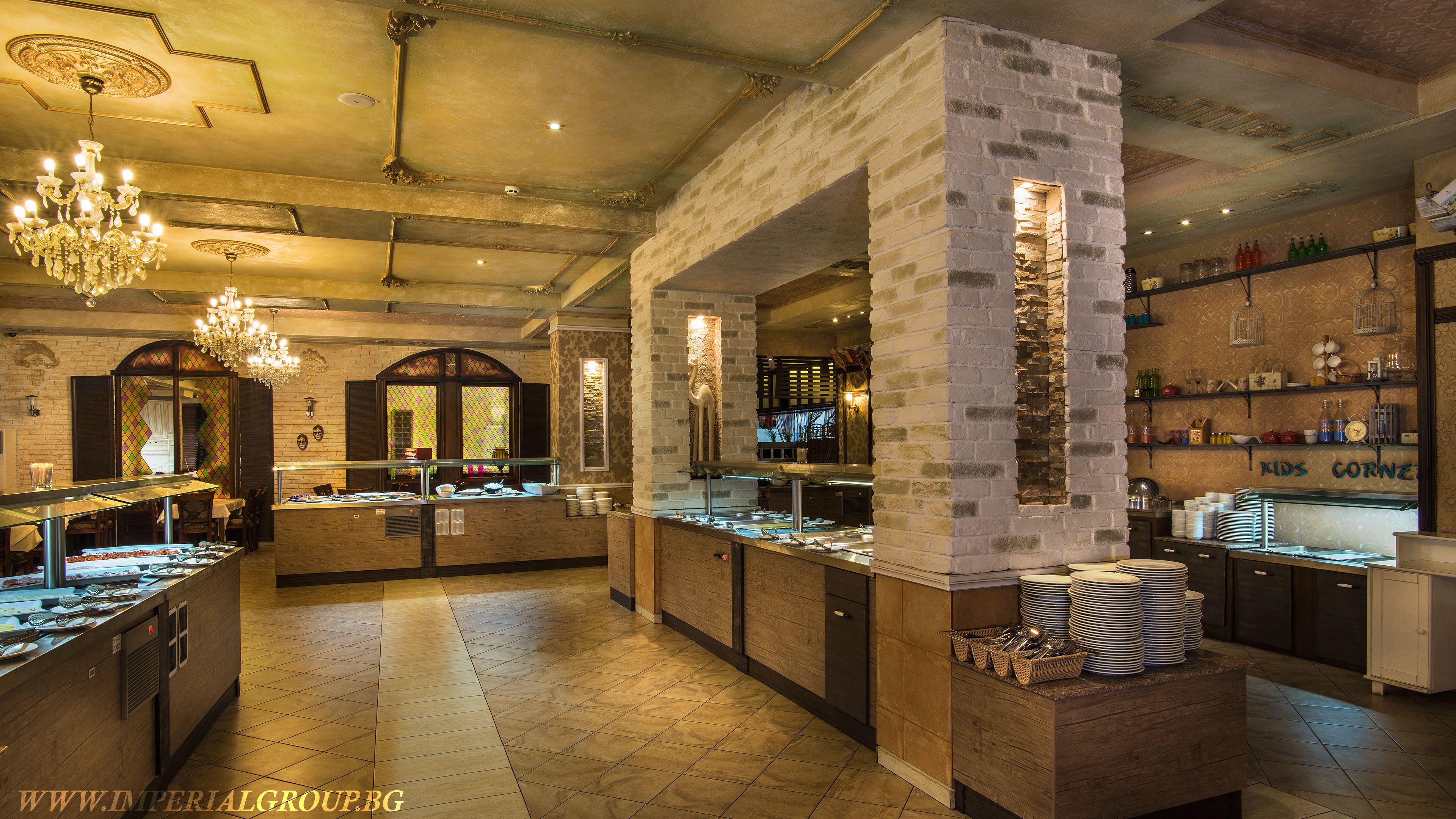 breakfast, lunch, dinner served; pool views