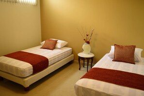 Triple Room | Rollaway beds, free WiFi