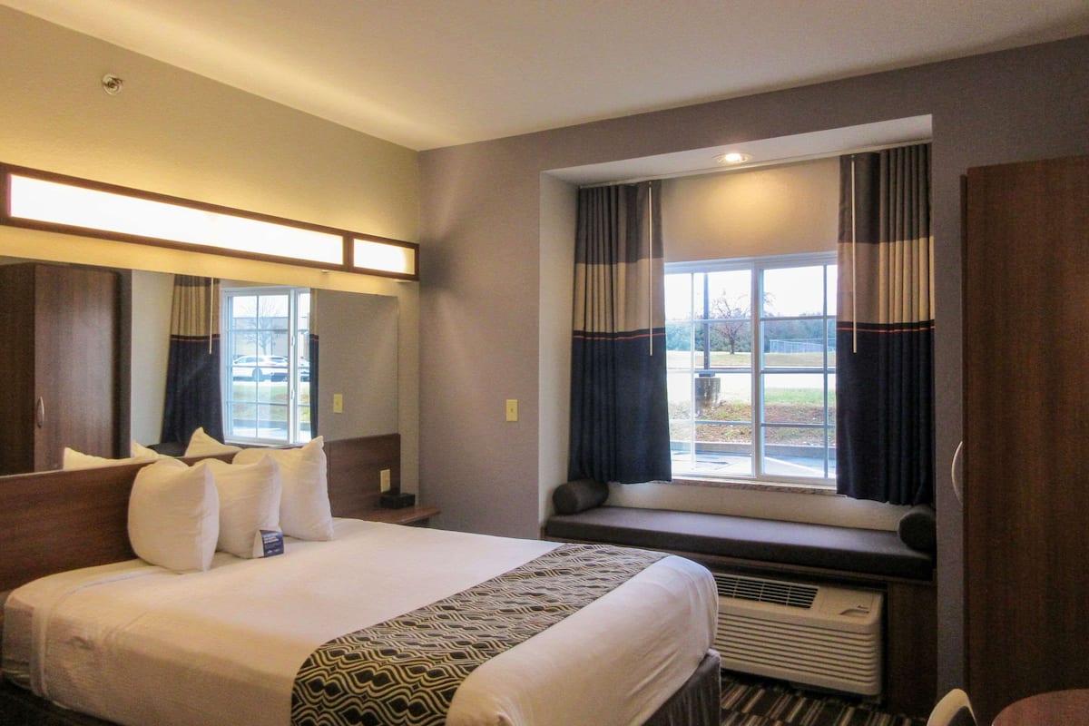 Pillow-top beds, desk, laptop workspace, blackout curtains