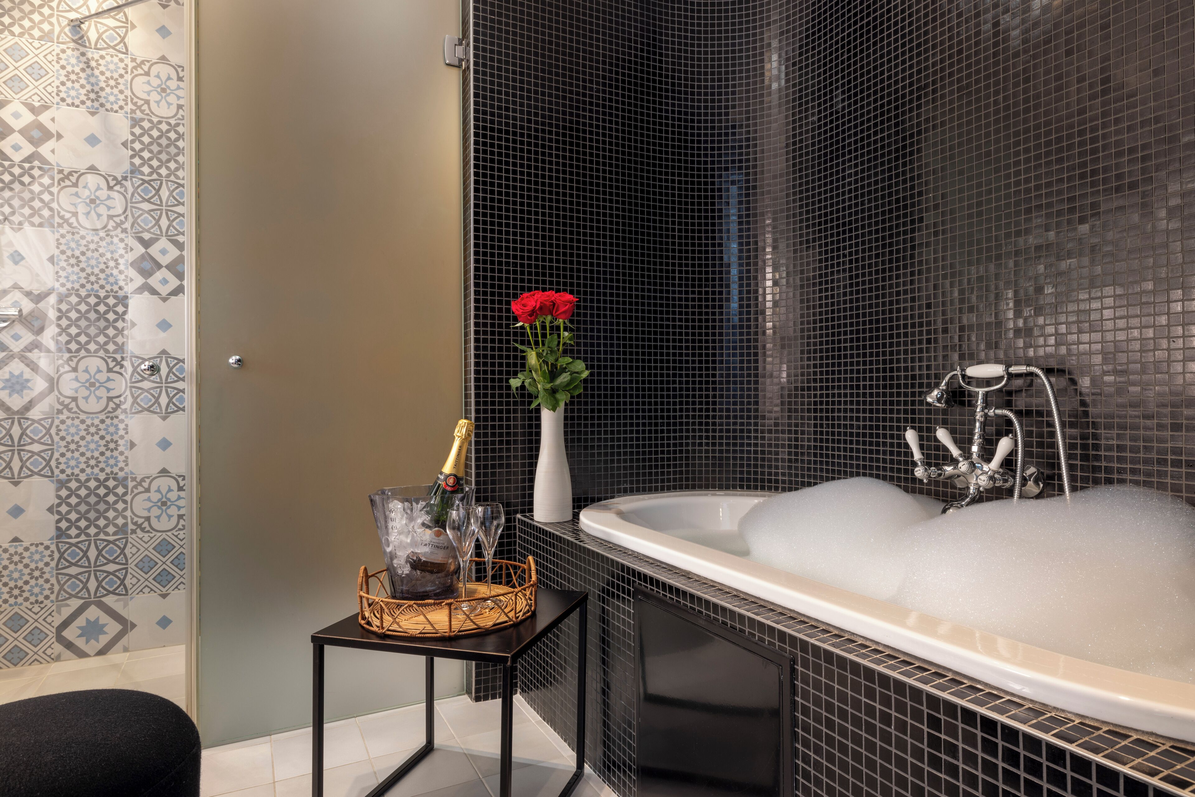 junior suite | bathroom | towels