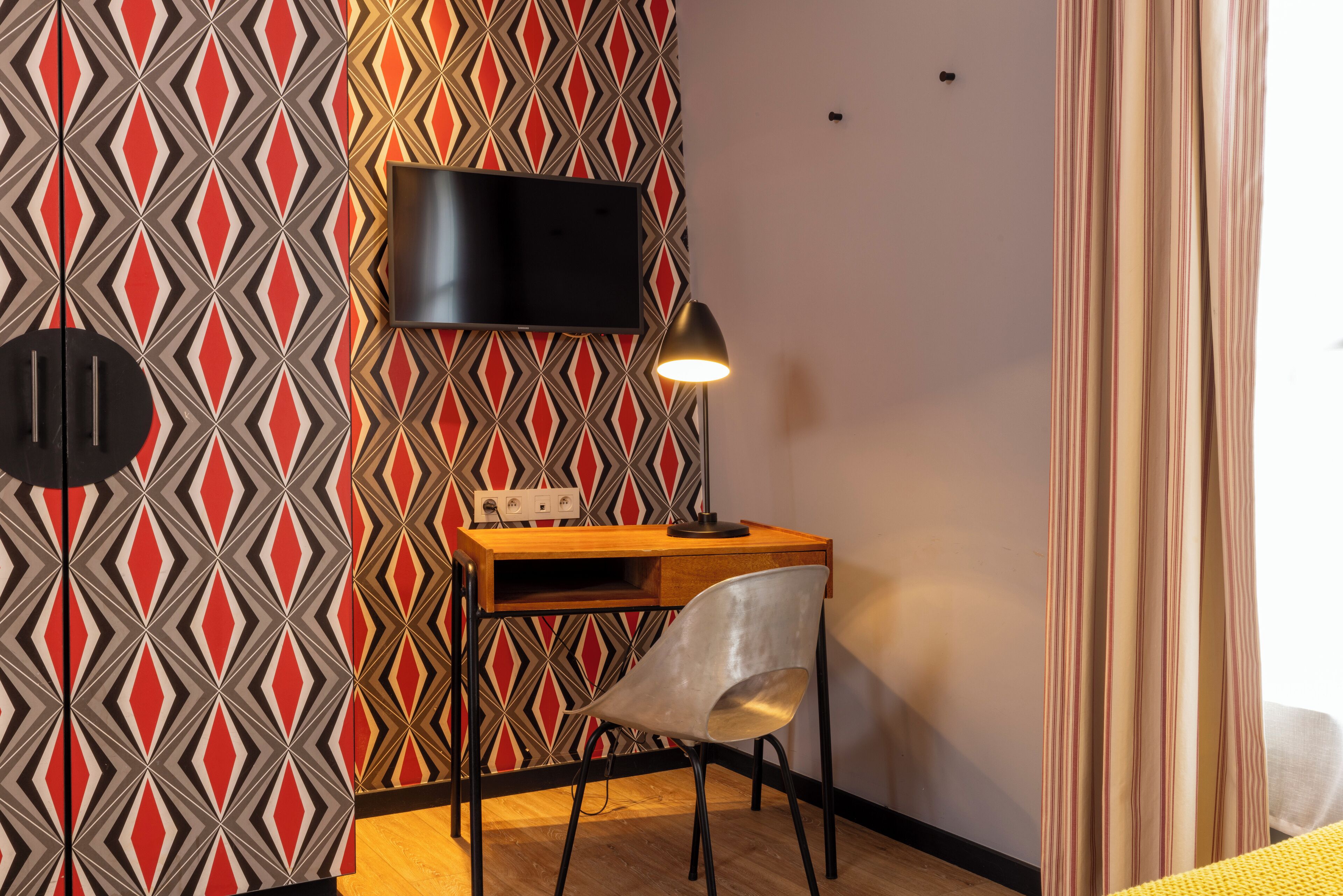 suite | 1 bedroom, minibar, in-room safe, blackout curtains