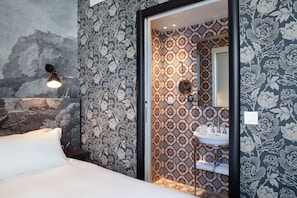 Classic-Doppelzimmer | Badezimmer | Handtücher