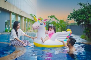 Tempat bermain anak - outdoor