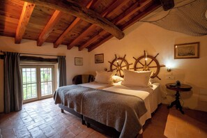 Habitación Deluxe, 1 cama doble, vistas al jardín | Sábanas de algodón egipcio y ropa de cama de alta calidad