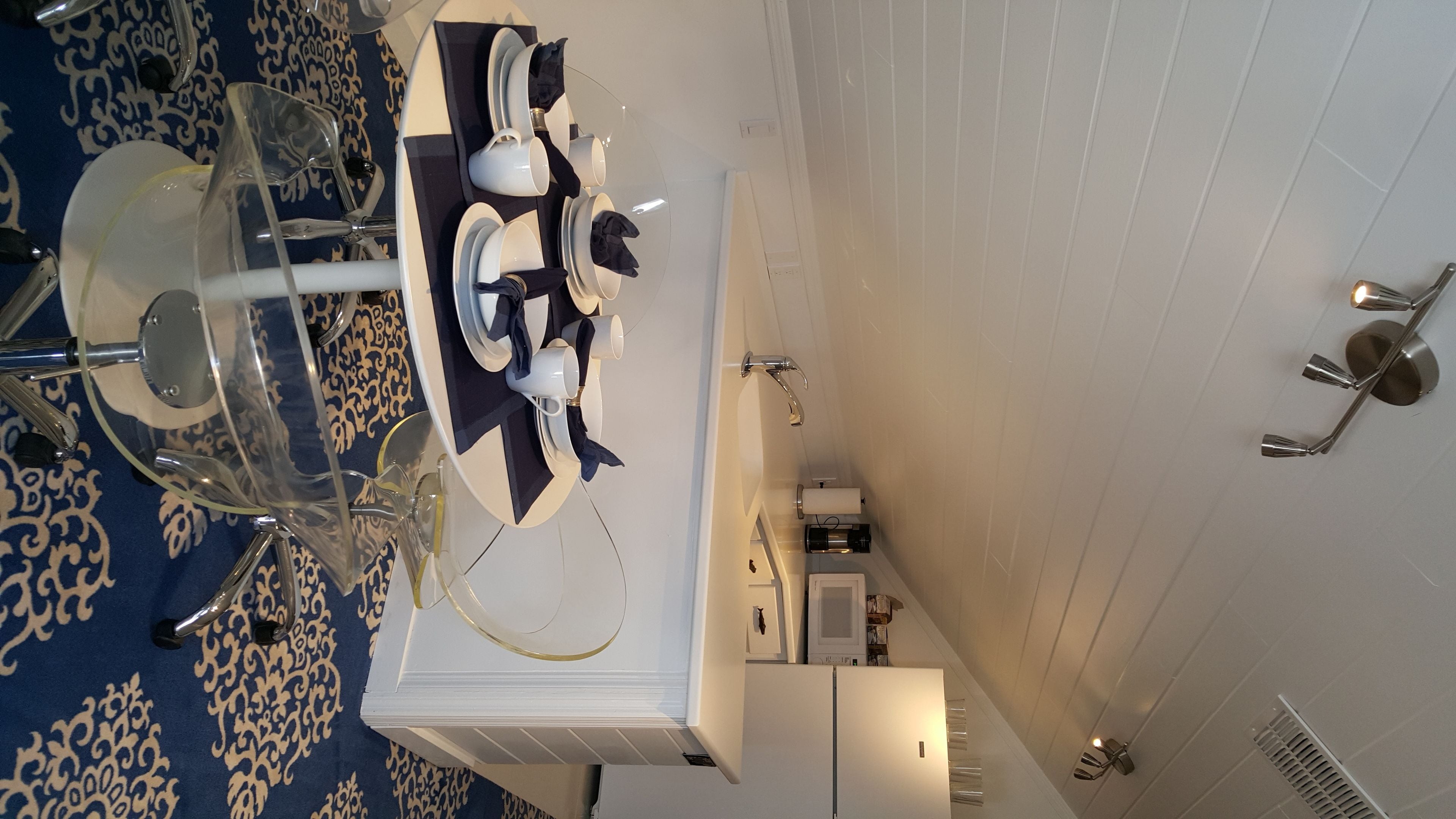 luxury king loft | in-room dining