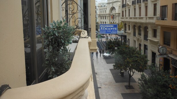 Chambre double, 1 grand lit, salle de bain privée (Exterior) | Balcon
