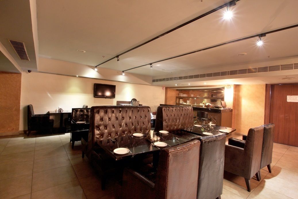 Bar (trong khuôn viên)
