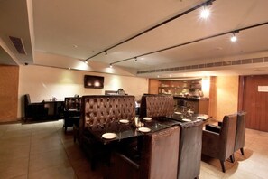 Serves lunch and dinner - Best Western Ashoka (Hyderabad)