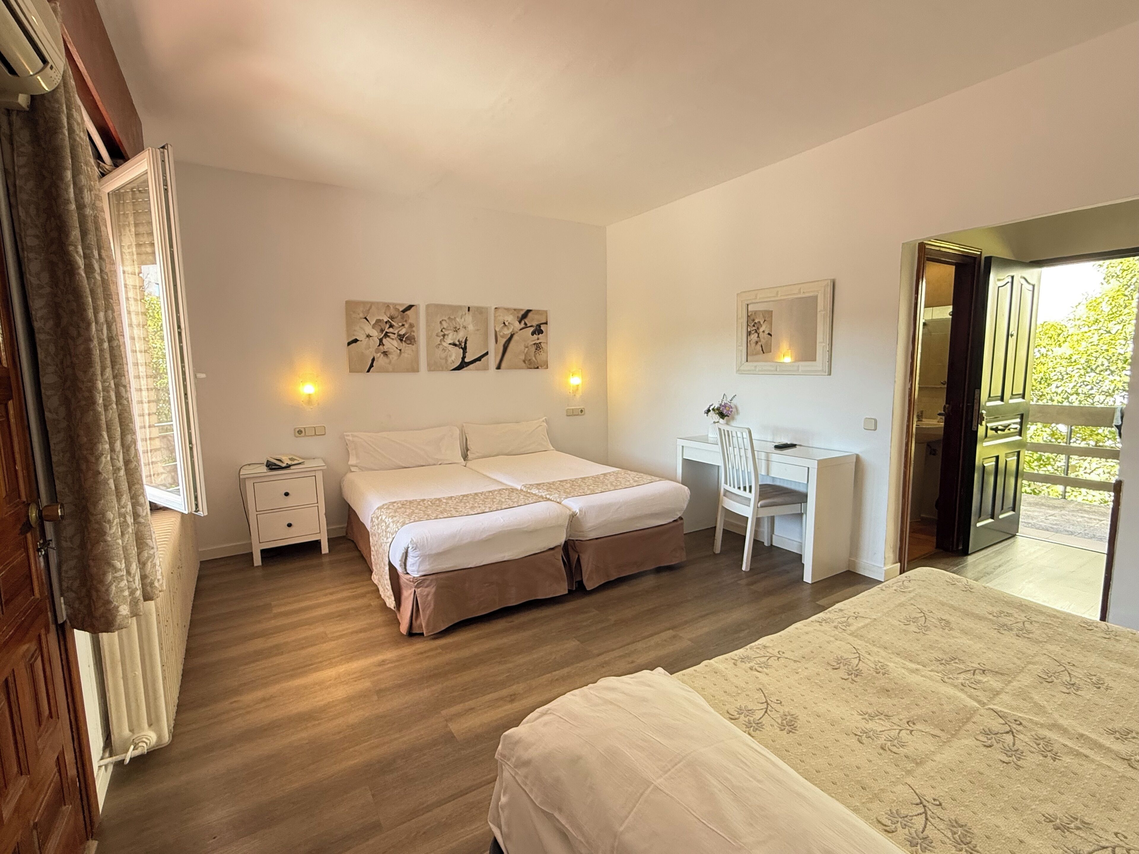 Photo - Hotel Los Olivos