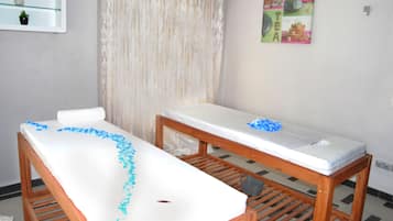 Espace de soins pour les couples, sauna, bain à remous, hammam