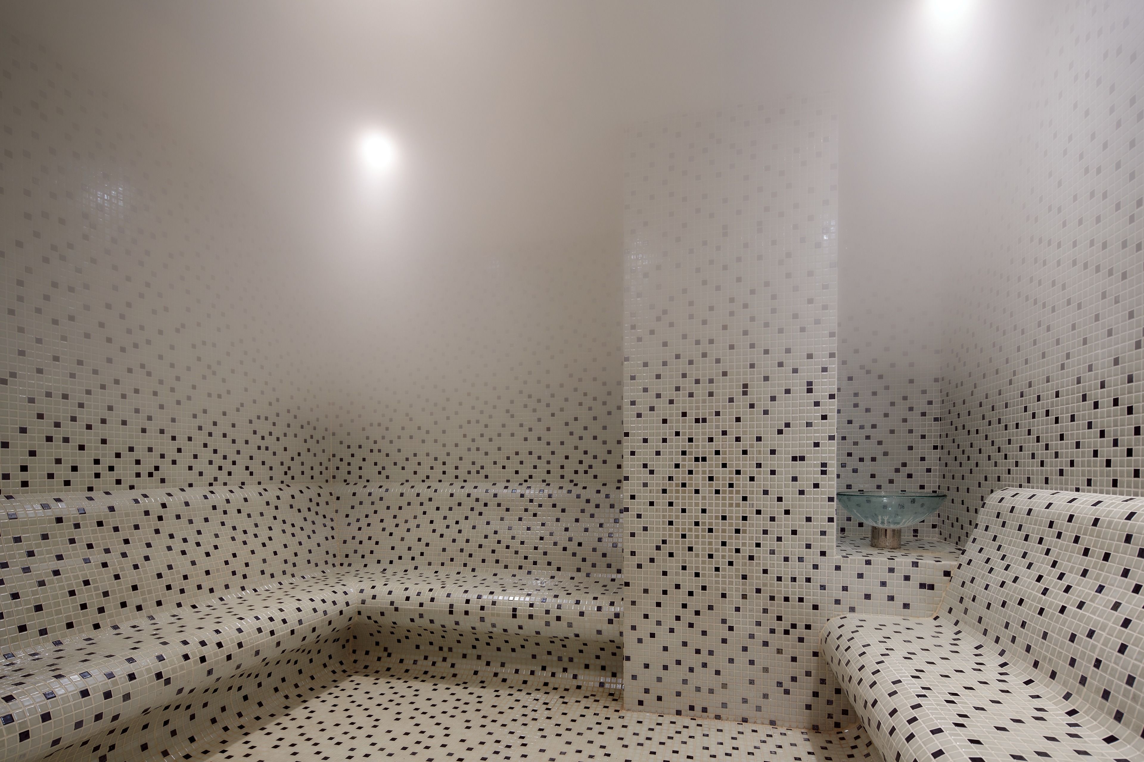 steam room