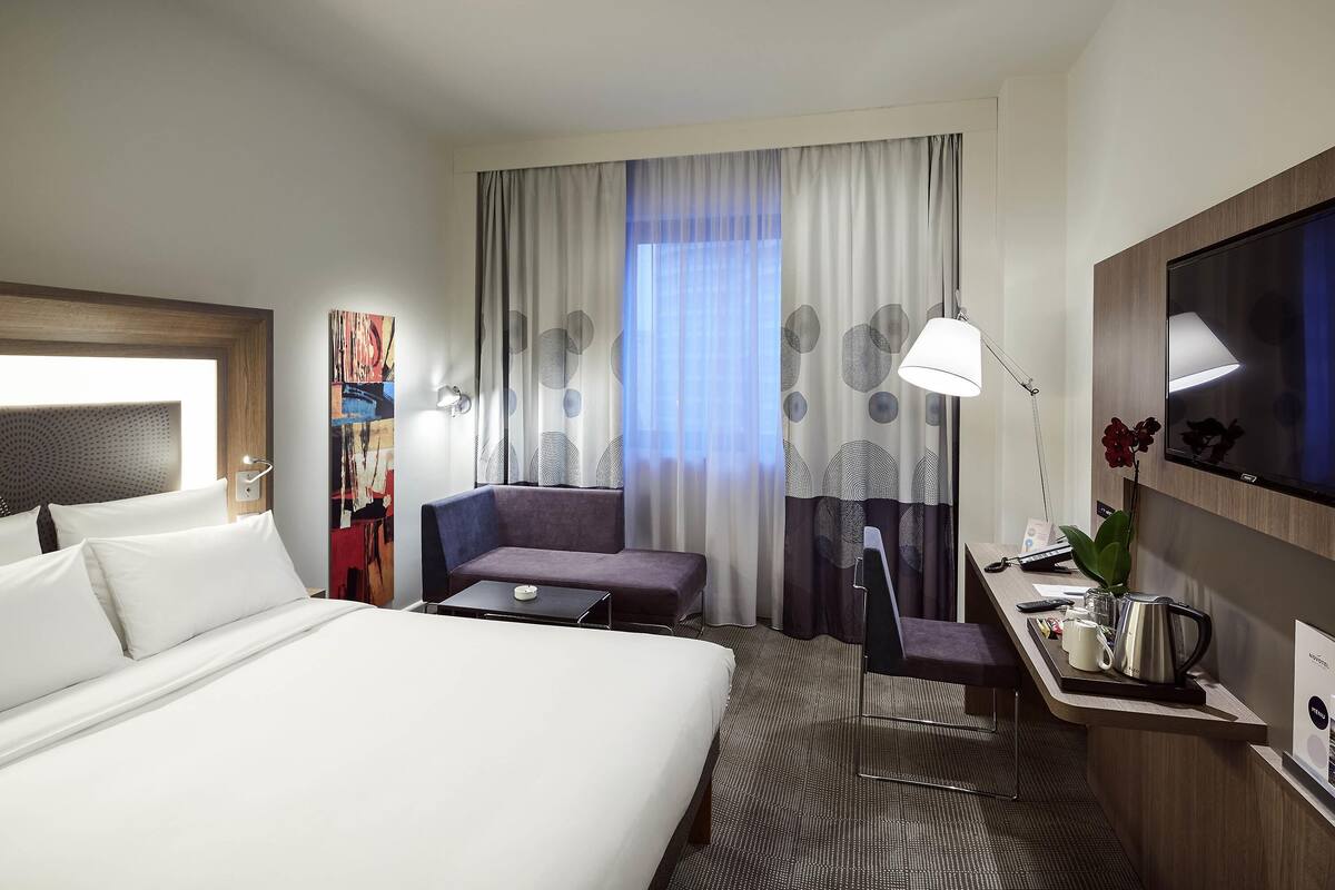 superior room, 1 queen bed with sofa bed | minibar, in-room safe, desk, soundproofing