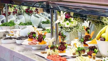 Daily buffet breakfast (TRY 504.00 per person)